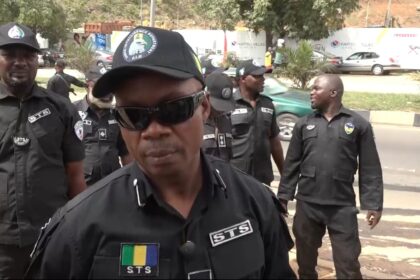 Suspected Bandit Attempts To Disarm Police Operatives During Arrest