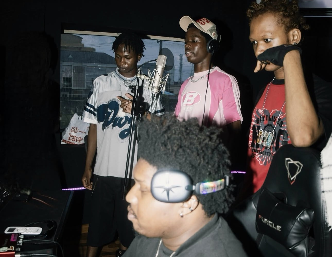 FL STUDIO II Lyrics by Scottyolorin & R33NZO Feat. Champz