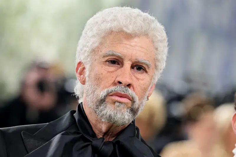 Met Gala Fashion Night: Bad Bunny is here and he's... old