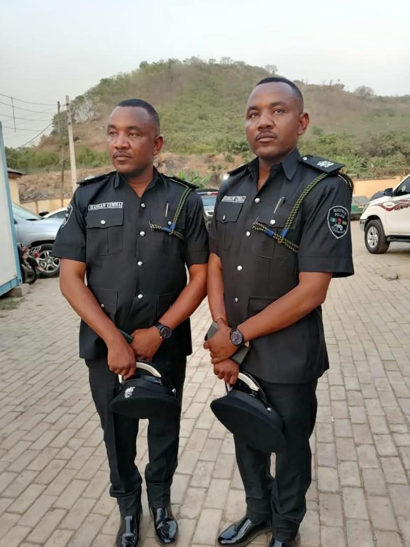 They Murdered Him Right Before My Eyes - A Former Governor's Aide Just Exposed Twin Police Officers and the Details Are Sickening