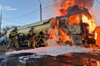 Over 20 Dead in Russian Strikes – Rival Ceasefire Proposals Emerge from Kyiv and Moscow